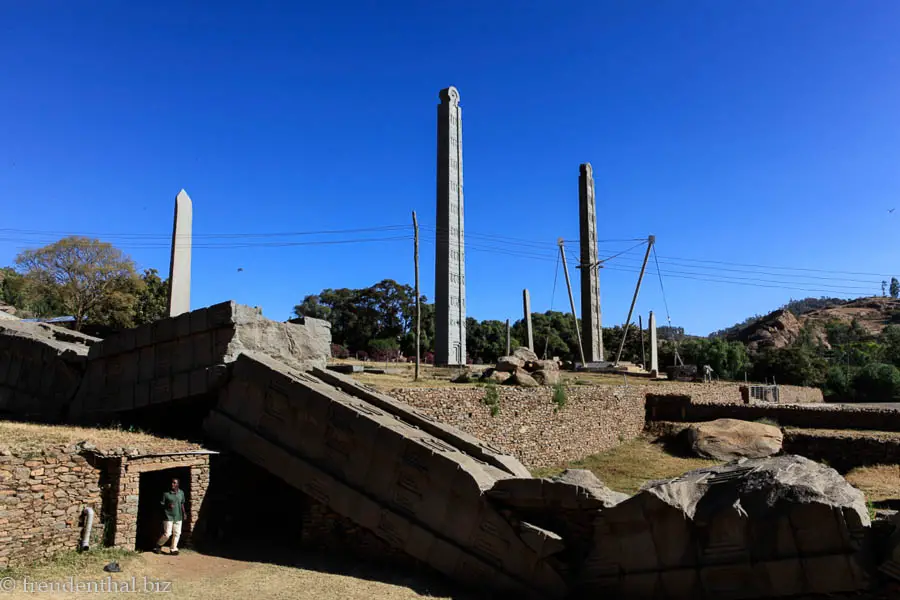 im Stelenpark von Axum