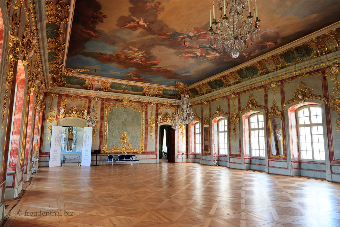 Im Goldenen Saal Rundāle