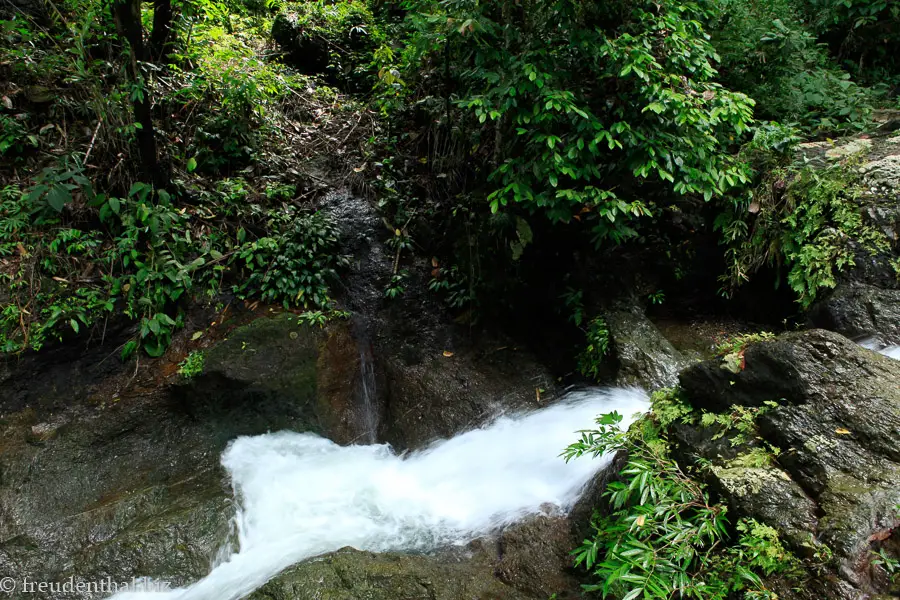 Wasserfall beim Ranchan Pool Recreation Park