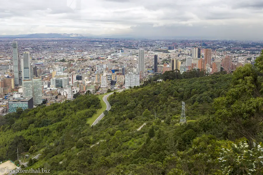 Blick aus der Gondel der Seilbahn zum Monserrate