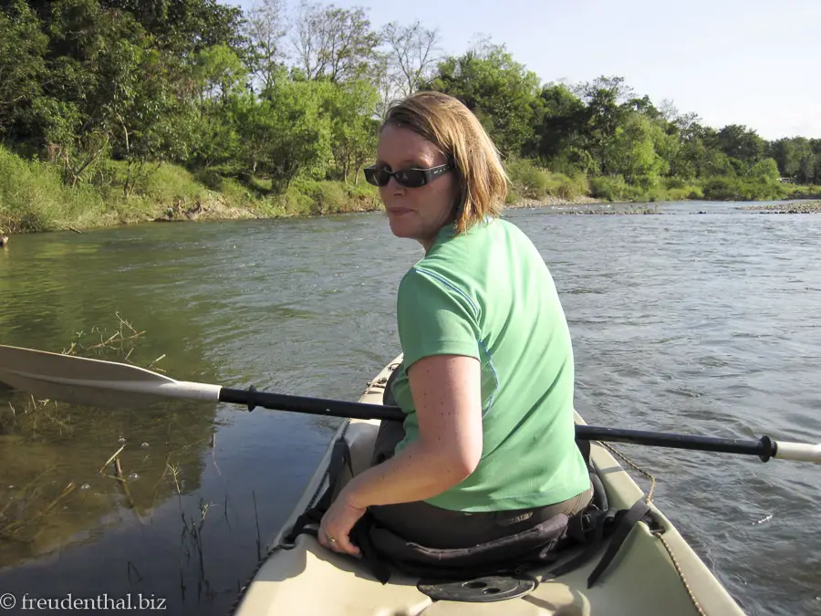 Anne bei der Kajaktour auf dem Nam Xong bei Vang Vieng