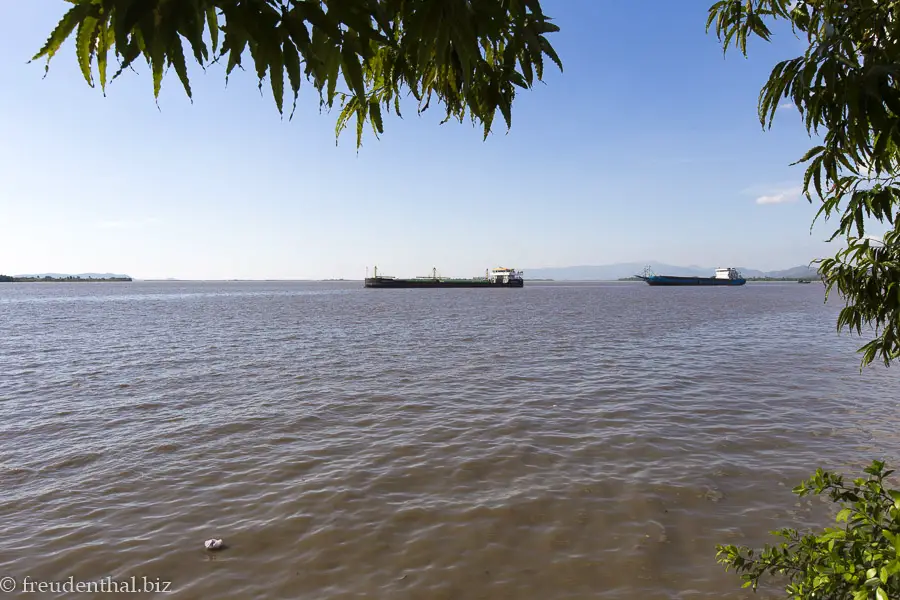 Blick über den Fluss Thanlwin (auch Saluen) bei Mawlamyaing