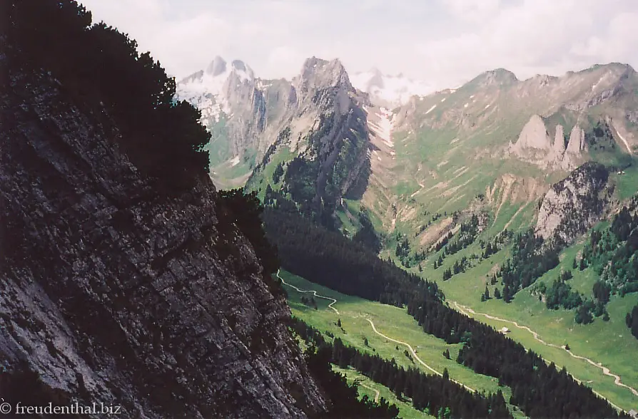 Blick vom Hohen Kasten ins Brühltal