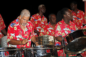 Steelband als Unterhaltung am Abend