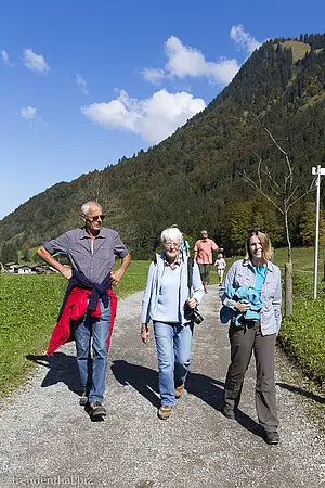 Anne mit Schwiegereltern im Trettachtal