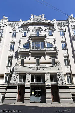 Jugendstilfassade der ungarischen Botschaft in der Alberta iela in Riga