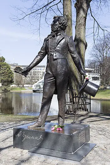 Alexander Sergejewitsch Puschkin am Stadtkanal