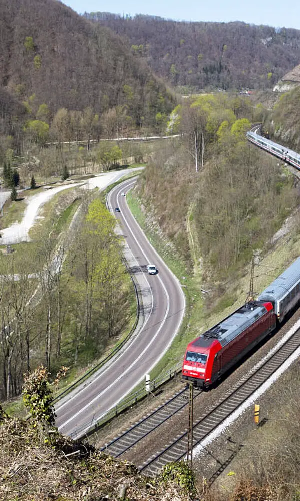 Regionalbahn auf der Geislinger Steige