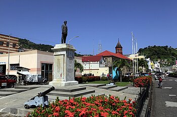 Denkmal und Polizeistation von Kingstown, St. Vincent