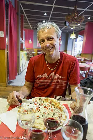 Pizza beim Inder in Lourdes