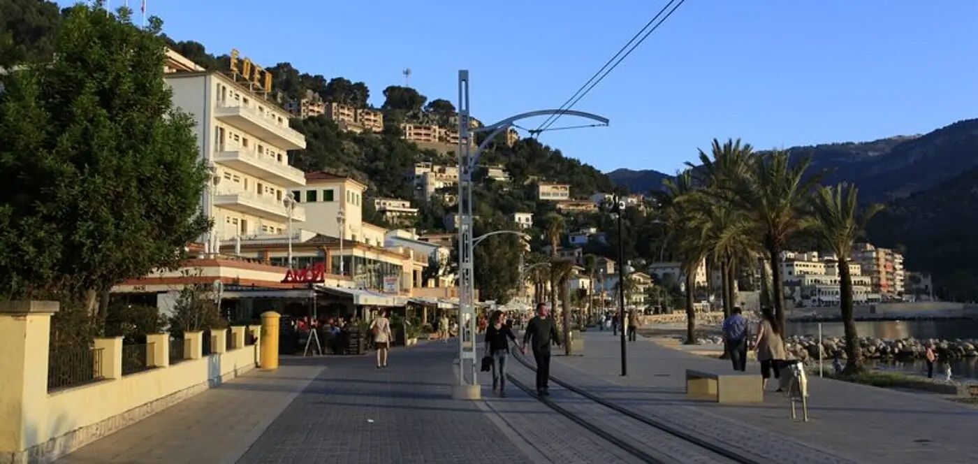 Promenade in Port de Sóller