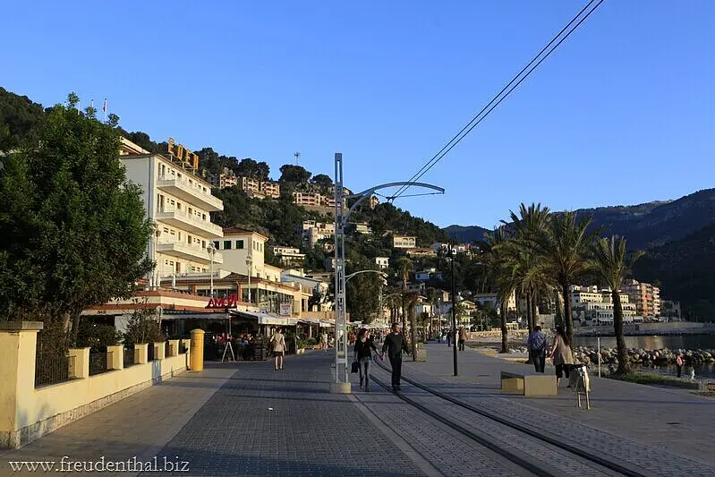 Promenade in Port de Sóller