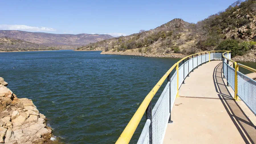 der Nwanedi Dam und See im gleichnamigen Reserve