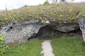 Rückseitiger Zugang zur Vogelherdhöhle