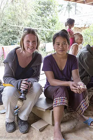 Anne bei den Khmu am Mekong