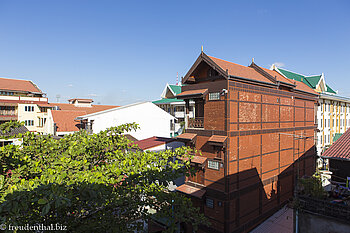 Aussicht von unserem Balkon im Vayakorn-Inn über Vientiane