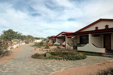 Weg zu den Bungalows der Namib Desert Lodge