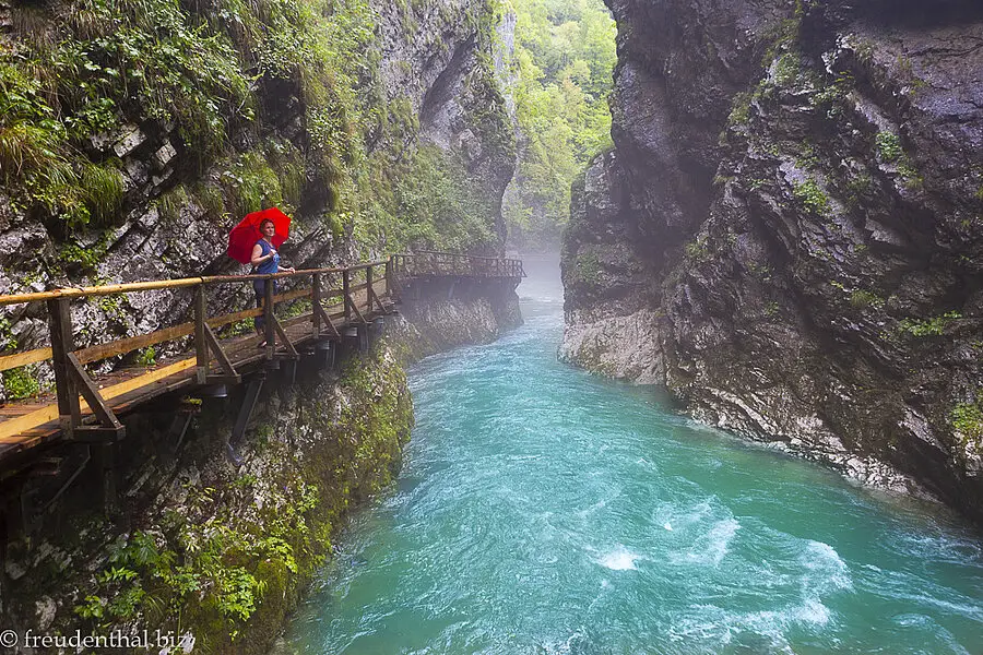 Anne in der Vintgar Klamm