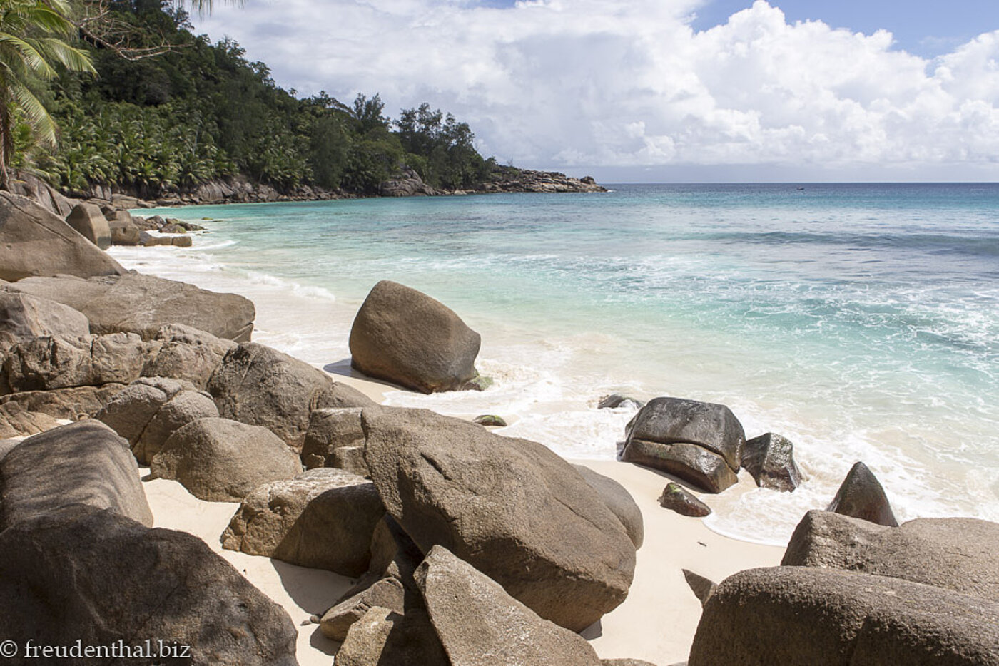 Granitfelsen bei der Anse Intendance