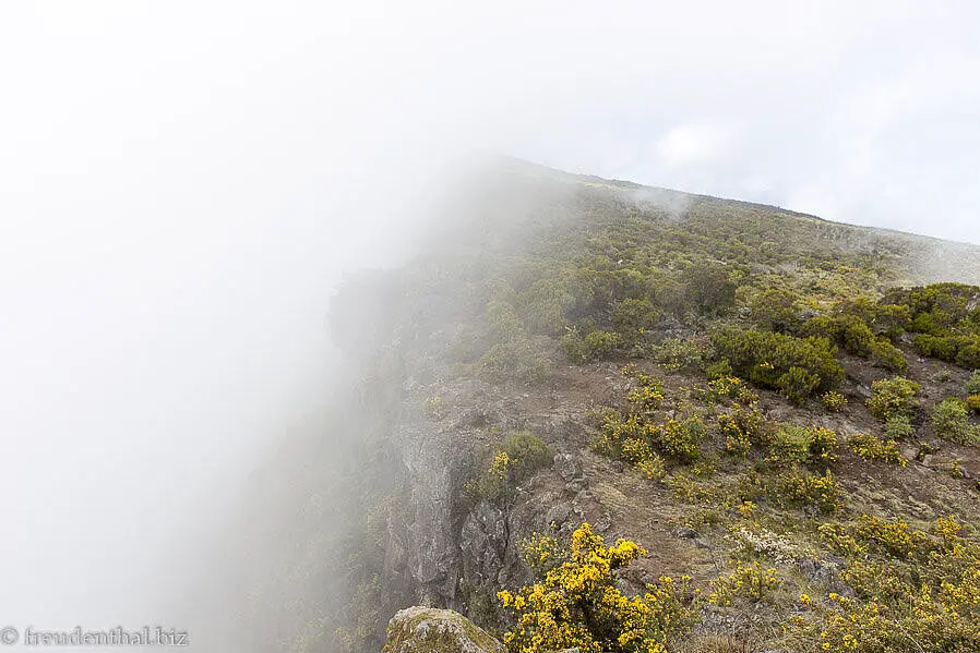 Wolken am Piton Maïdo