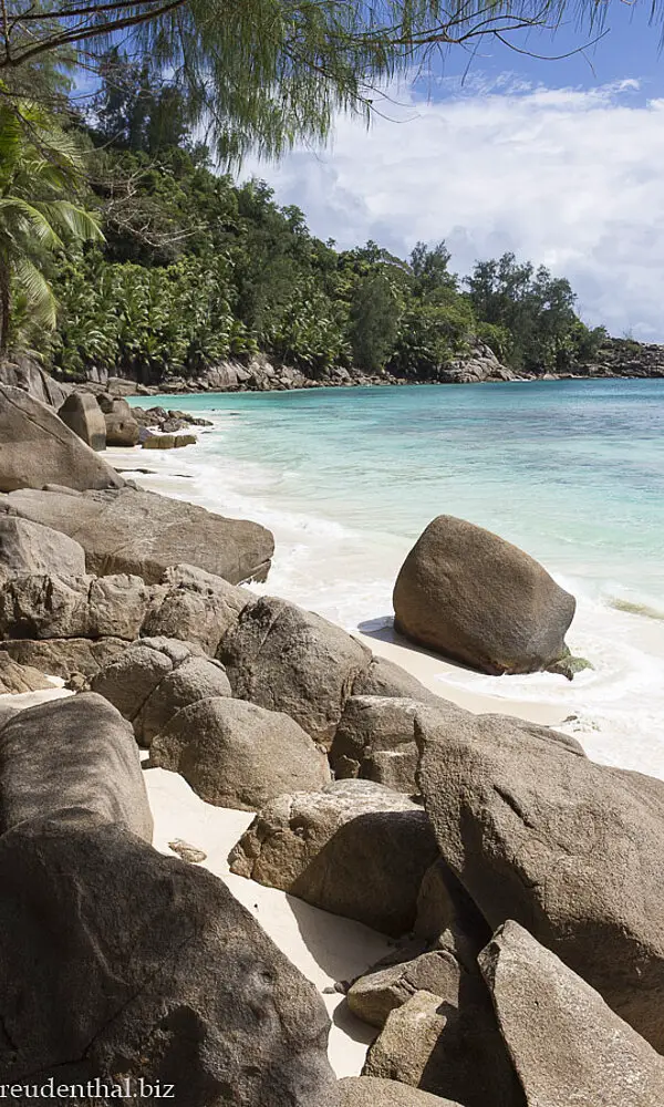 Granitfelsen an der Anse Intendance