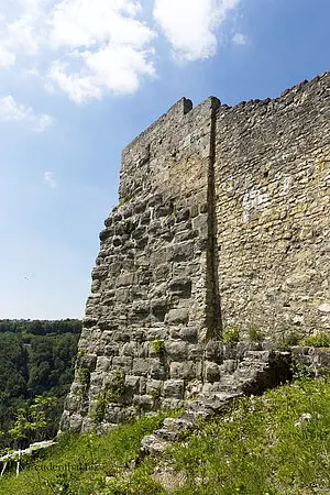 Schildmauer der Burg Hohenwittlingen