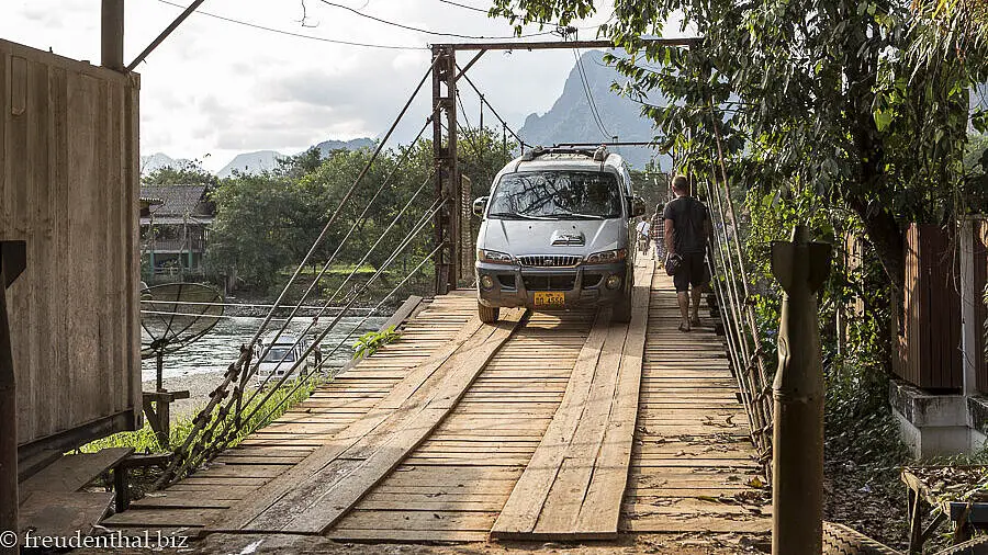 Mautbrücke bei Vang Vieng