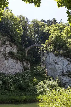 Sicht auf Teufelsbrücke am Kloster-Felsenweg