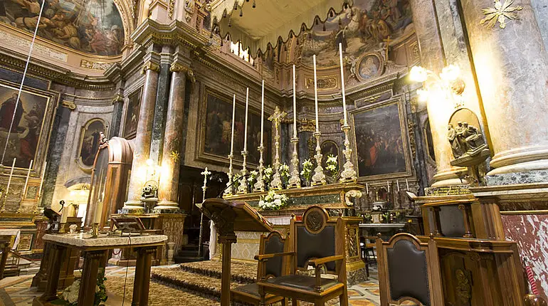 Altarraum in der St Paul's Church von Valletta