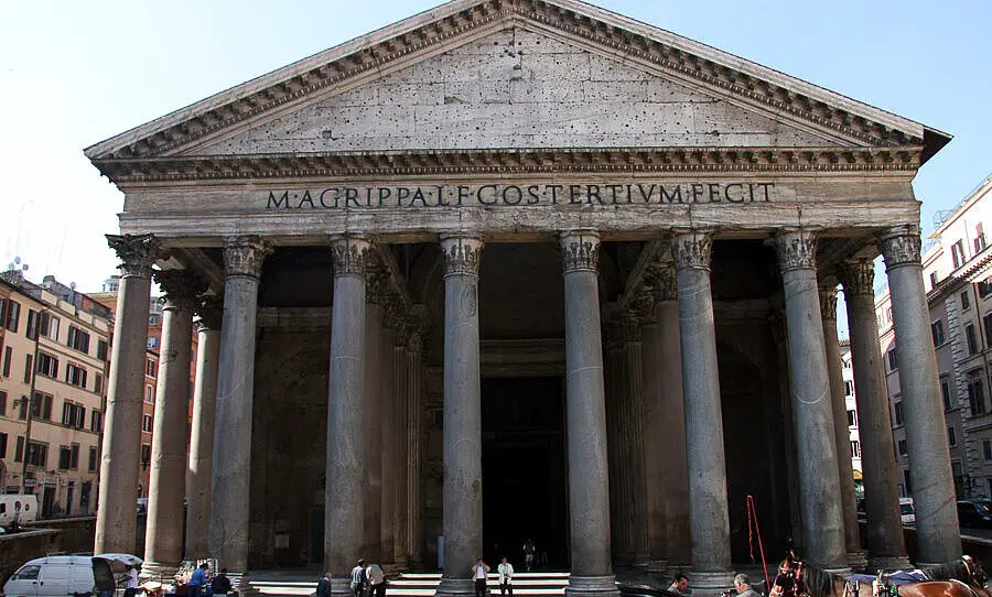 Eingang ins Pantheon